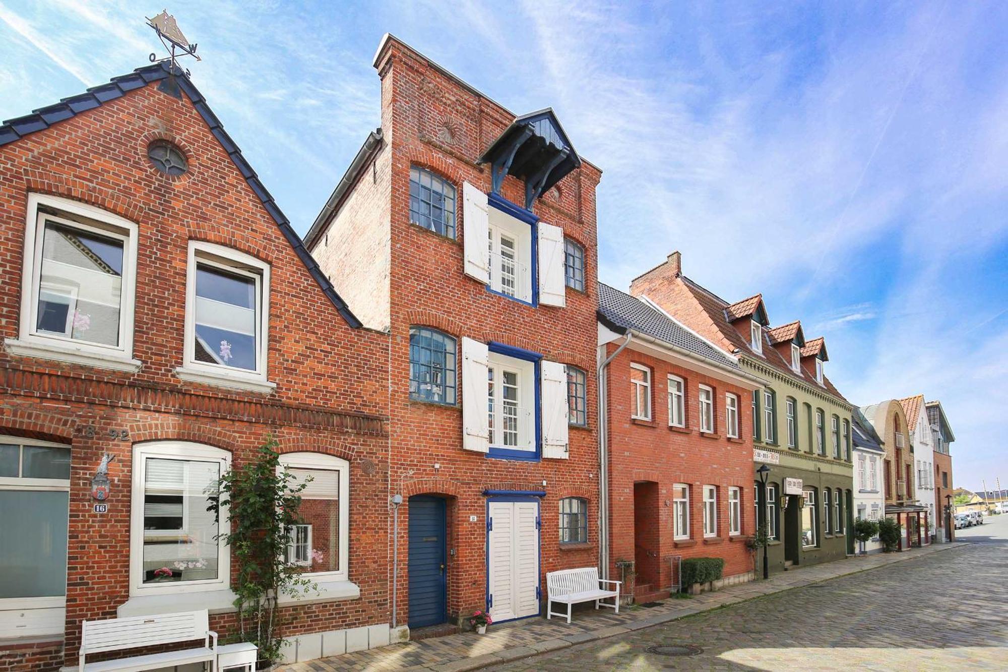Altes Kontorhaus Kajuete Lägenhet Husum  Exteriör bild